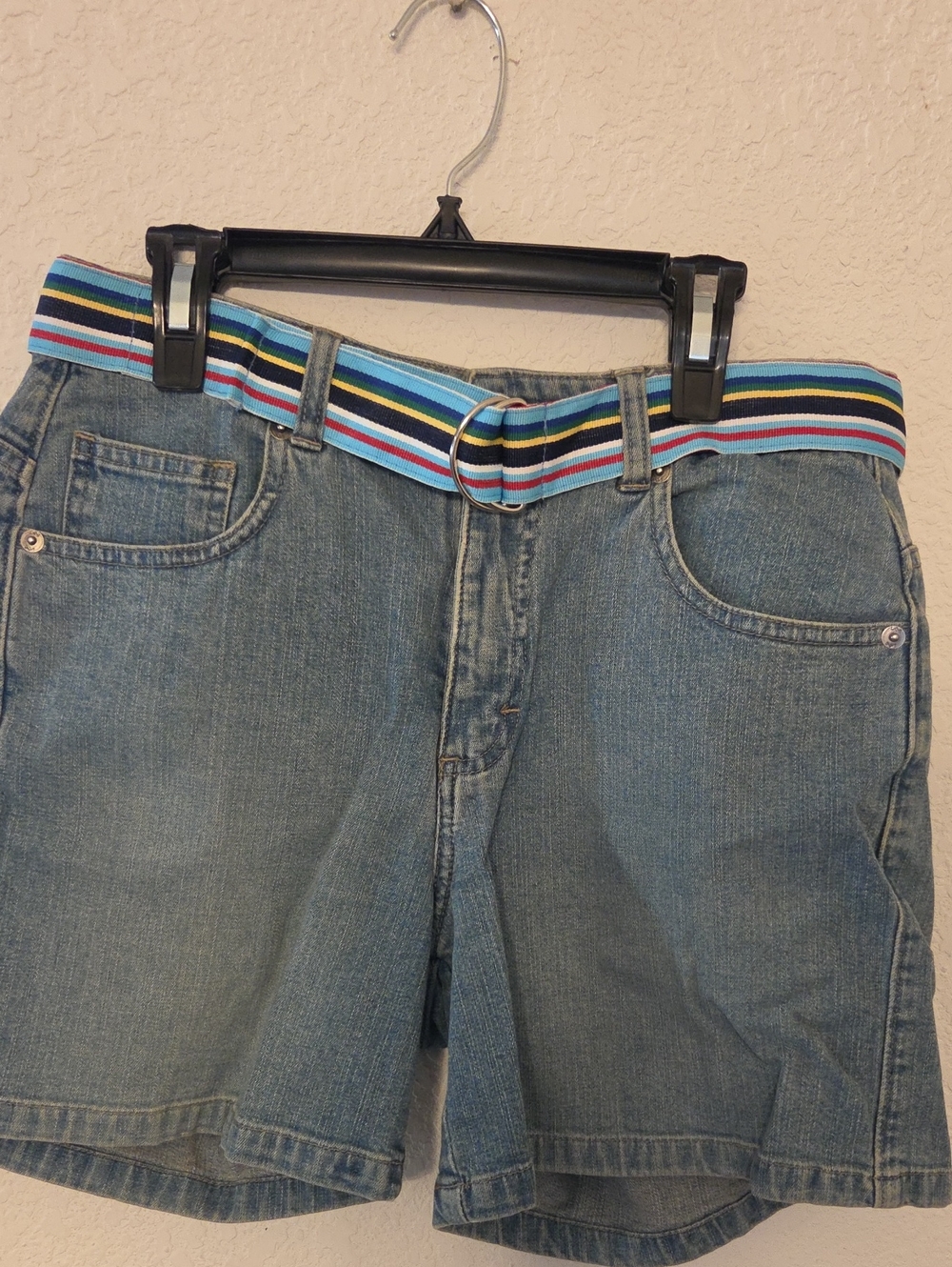 Lee Light Blue Denim Shorts with Multicolor Striped Belt